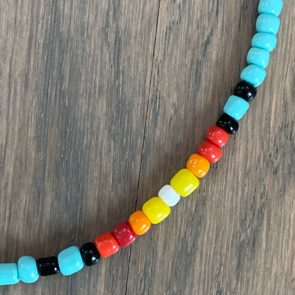 Multicolor turtle seed bead choker - Picture 2 of 3
